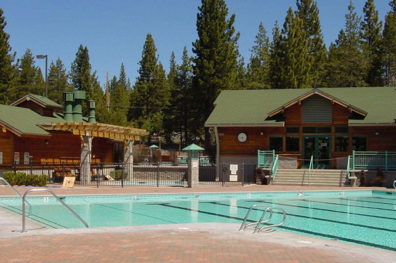 Camp Telemark- Hot Tub- Pet Friendly- Wood Fireplace - Amenities Villa Truckee Exterior photo