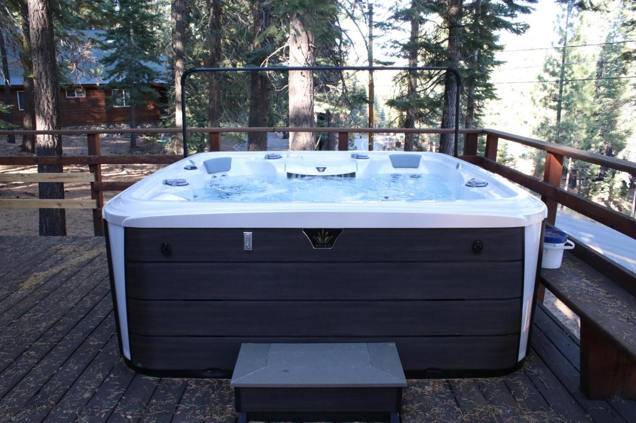 Camp Telemark- Hot Tub- Pet Friendly- Wood Fireplace - Amenities Villa Truckee Exterior photo